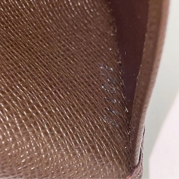 Auth Louis Vuitton Taiga Brown Portefeuille Brother  M61697 EUC DC IN PHOTO - Picture 15 of 16